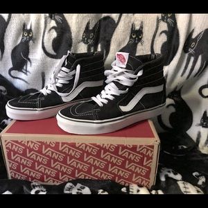 Used Vans Sk8-Hi Black/True White